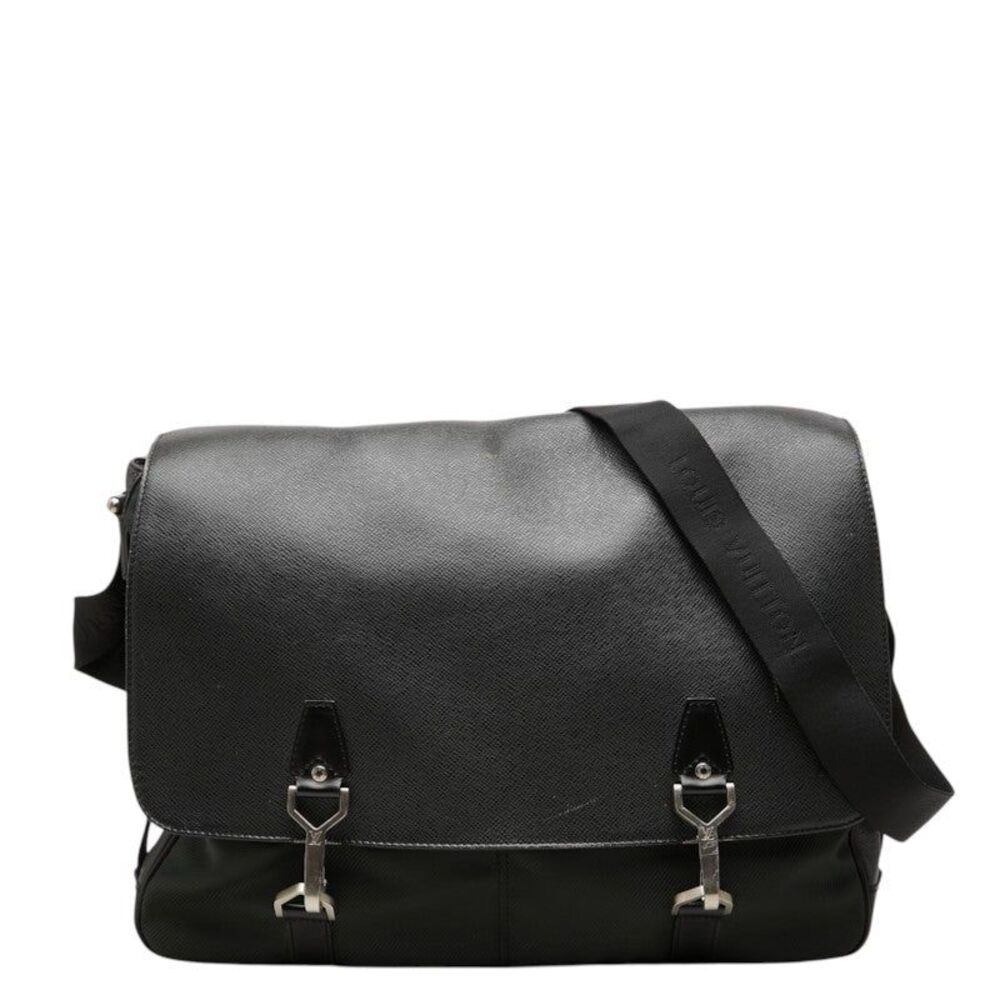 Louis Vuitton Taiga Delsu Messenger Bag